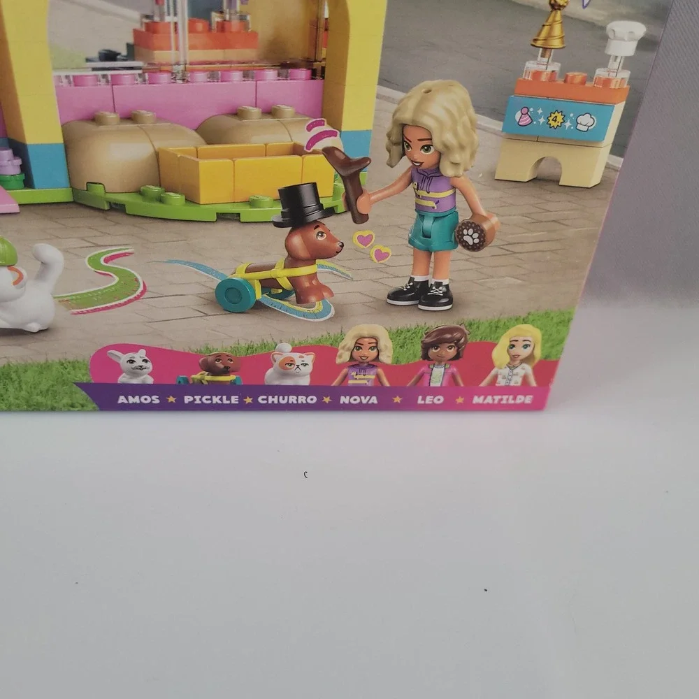 LEGO Friends Pet Accessories Shop 42650 Building Toy Set 375 pcs New in Box - Picture 3 of 5